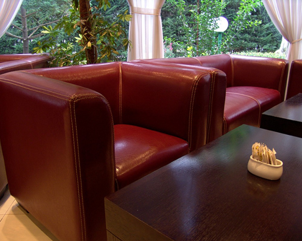 Furnitures for Bars & Restaurants 301018