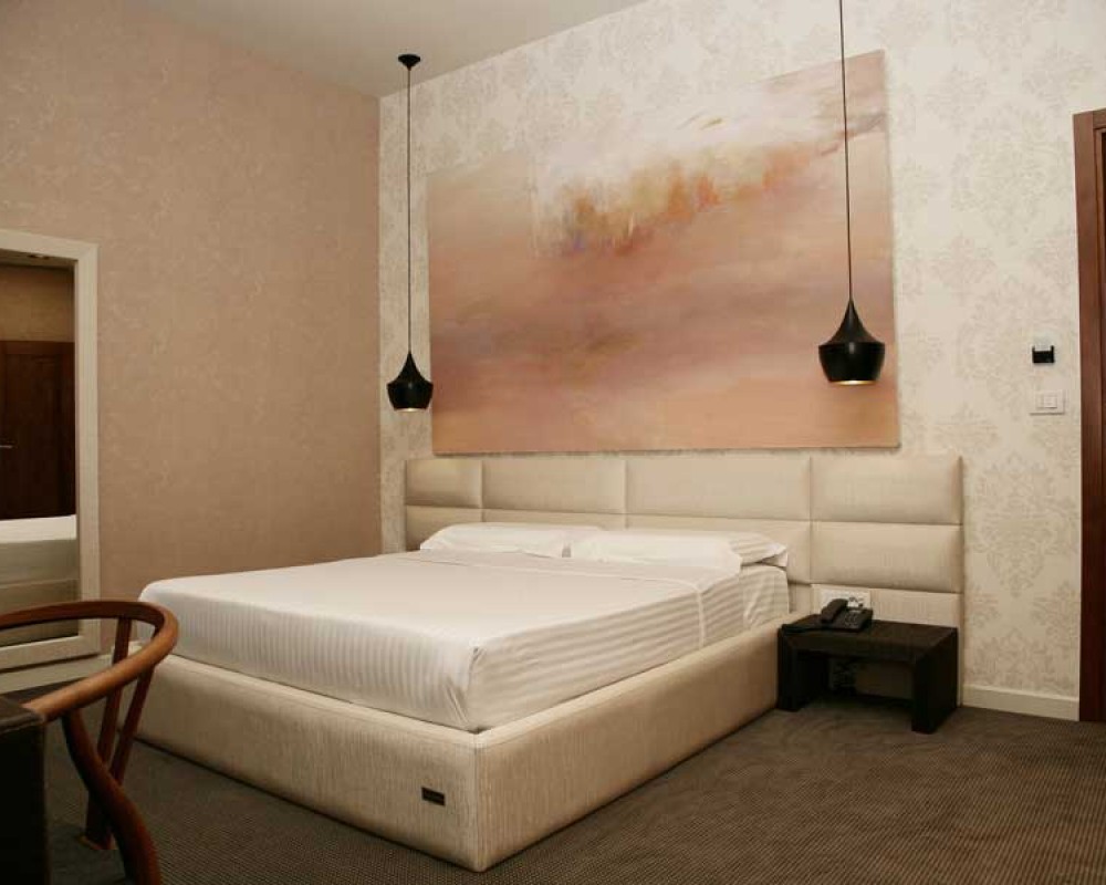 Accommodation & Entertainment 300519